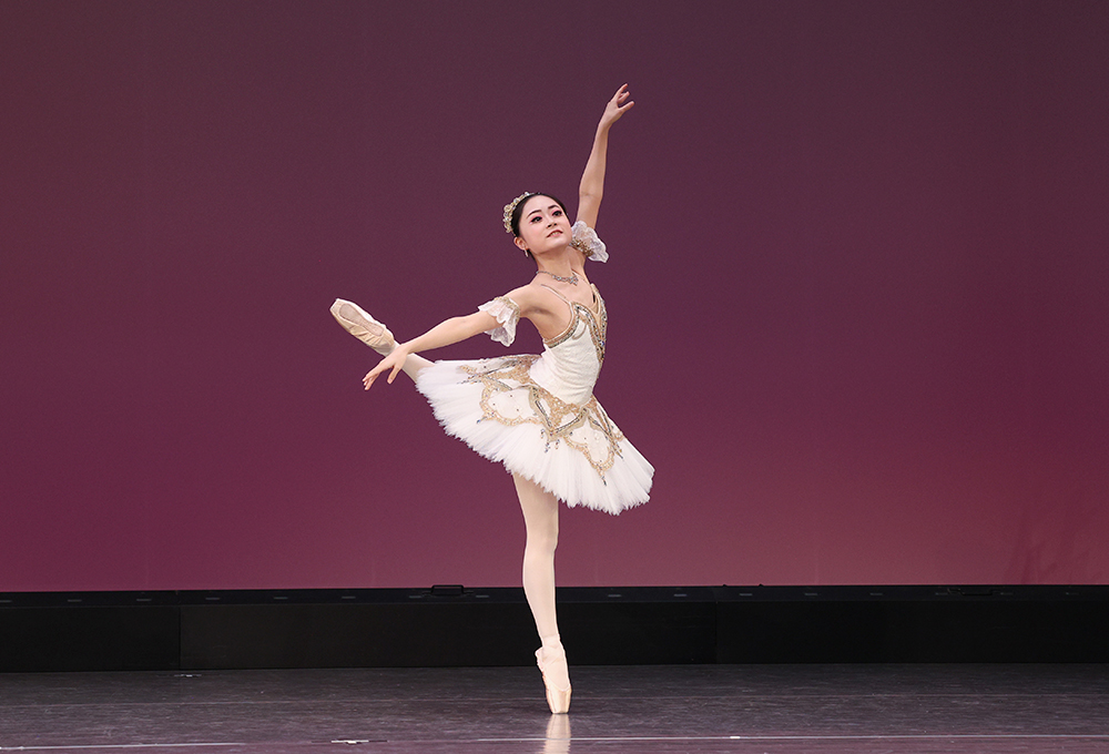 第二部「眠れる森の美女」第３幕よりオーロラ姫のヴァリエーション